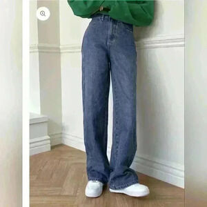 P7010 shein high rise medium wash mom jeans size large / 30 in